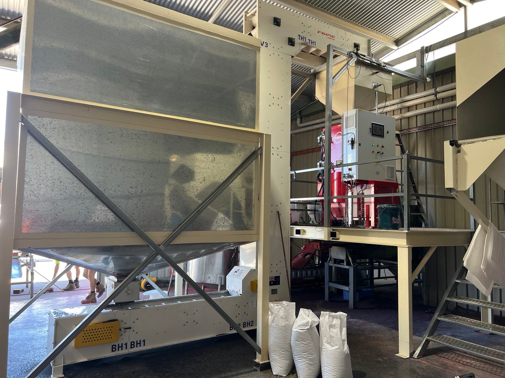 Solving Static Electricity Issues in Seed Packaging with a Z-Type Bucket Elevator