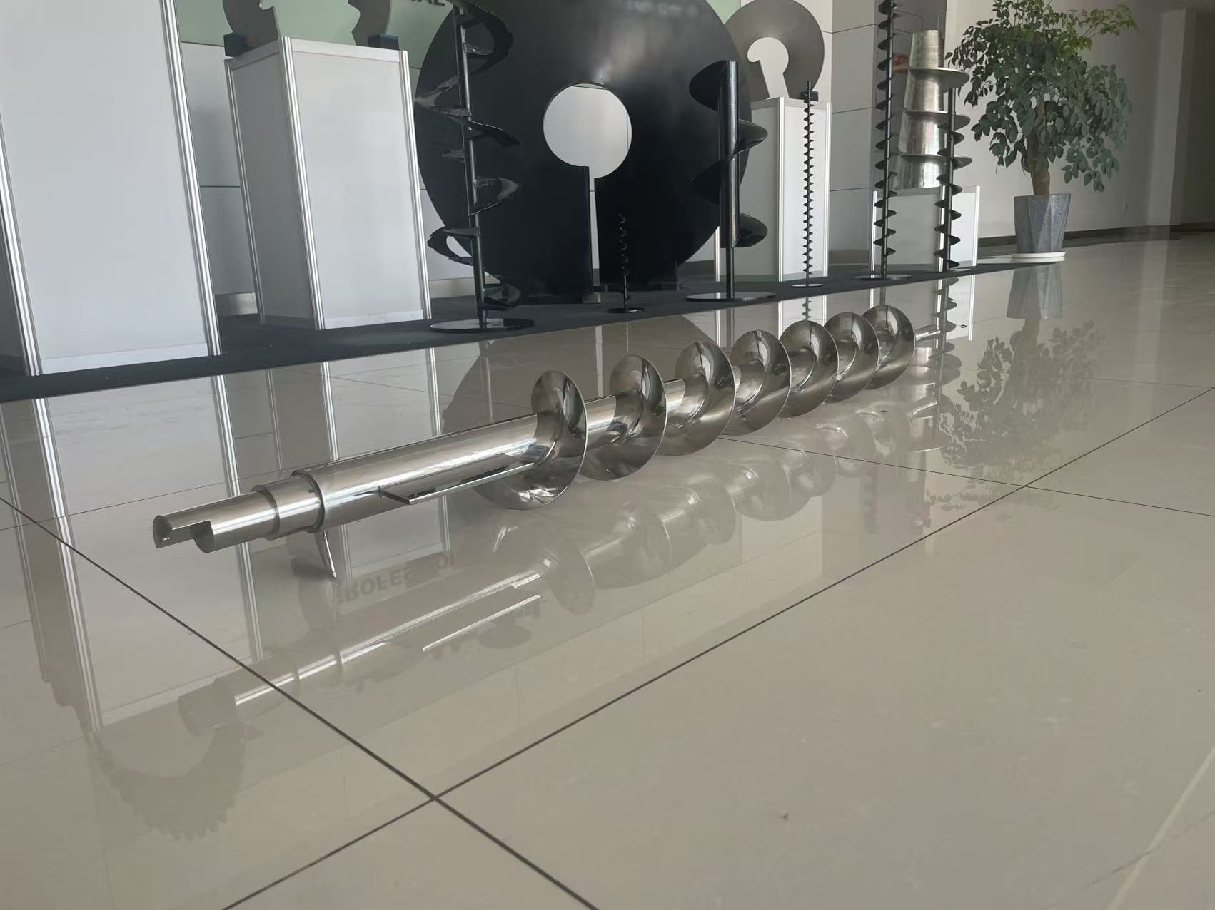 continuous flight auger